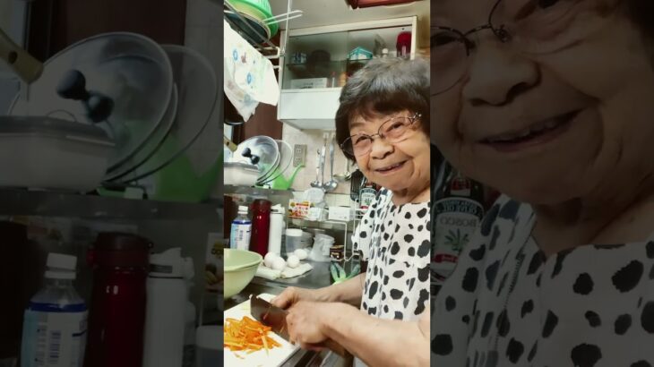 ９３歳ツムツムばあちゃん幸せな朝の味噌汁