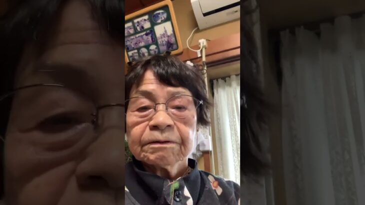 ９３歳ツムツムばあちゃん👵テレビを見た息子の同級生が沢山の朝採り野菜🥦🥬🥕を持ってきてくれました。