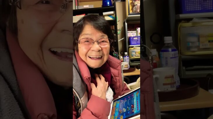 ９３歳ツムツムばあちゃん朝のご挨拶👵春眠暁を覚えず💕朝寝坊❗️大変だー‼️