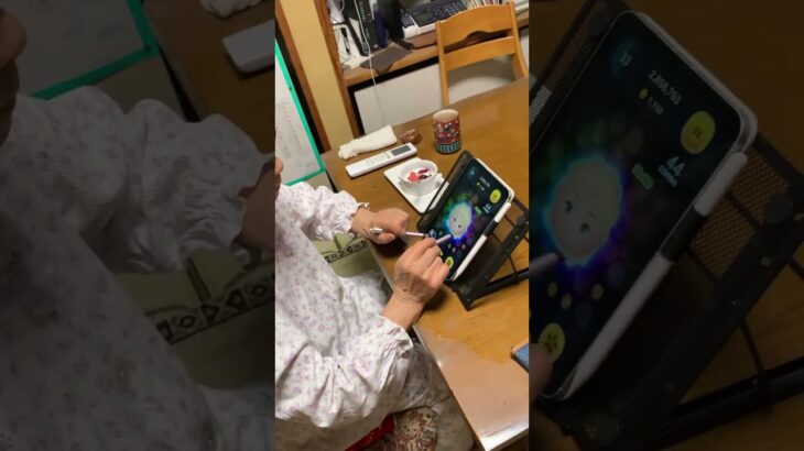 ９３歳ツムツムばあちゃん❗️👵夜中に目覚めてツムツム始める❗️👵