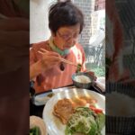 93歳ツムツムおばあちゃんお昼御飯は生姜焼き定食です👵♥️