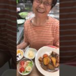 ９３歳ツムツムばあちゃん今夜はゴロンゴロンカレー🍛❗️👵