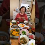 94歳ツムツムおばあちゃん朝のモグモグタイム👵♥️