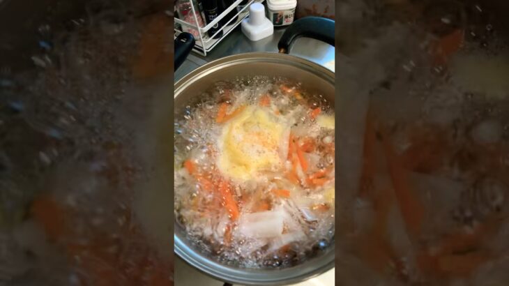 ９４歳ツムツムばあちゃん朝の味噌汁は大根と人参🥕とジャガイモ🥔👵❗️