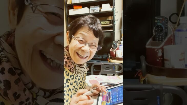 ９４歳ツムツムばあちゃん👵朝食支度前ツムツムだー雨になりそうだけど、おばけ👻退治で頑張りまぁーす💪👵