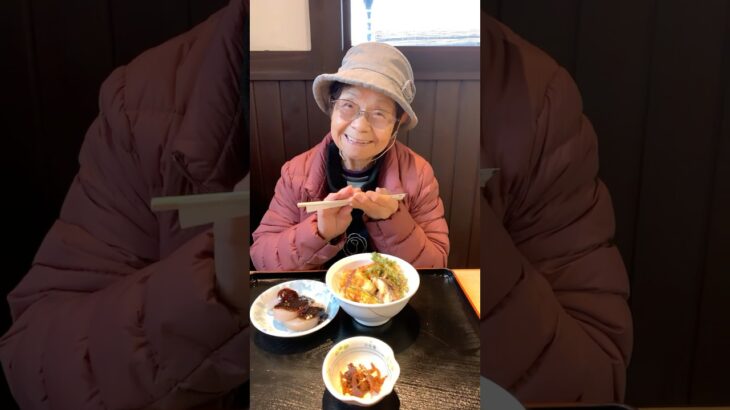 ９４歳ツムツムおばあちゃん👵ランチは天ぷら御膳🥰❤️