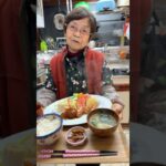 94歳ツムツムおばあちゃん今夜はハンバーグとウィンナーとニシンの甘辛煮❤️👵