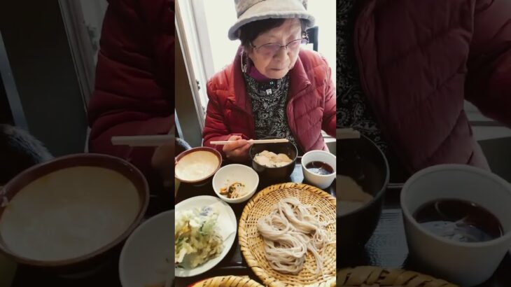 ９４歳ツムツムおばあちゃんデパートでお昼ご飯❤️👵