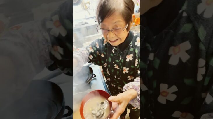 ９４歳ツムツムおばあちゃん👵今朝は宍道湖のしじみの味噌汁です