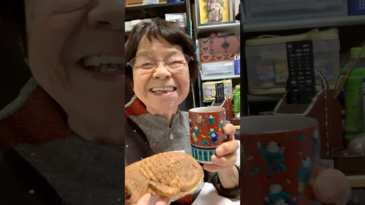 ９４歳ツムツムおばあちゃん朝のご挨拶👵おめざはたい焼きくん❤️お買い物ツアーで買ってきました〜👍今日も皆さん良い一日を❤️❤️❤️