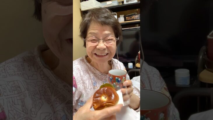 ９４歳ツムツムおばあちゃん朝のご挨拶👵明るい朝☀️❤️おめざに満足👍ファイト💪💪💪👵❤️❤️❤️