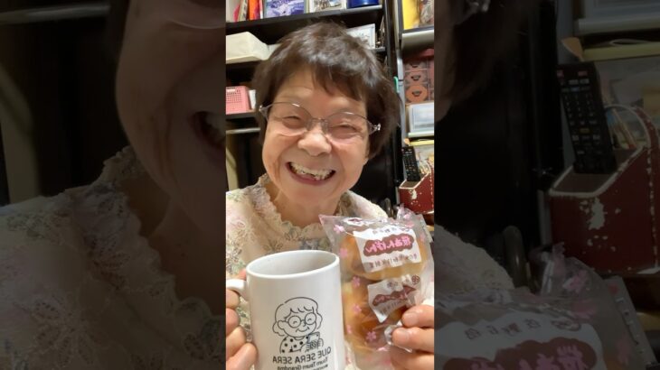 ９４歳ツムツムおばあちゃん朝のご挨拶👵雨に唄えば🎵🎶ミュージカル思い出しましたー♪現実は生ゴミプラごみの持ち出し日👵❤️❤️❤️