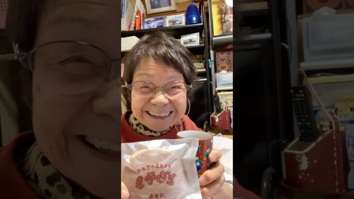 ９４歳ツムツムおばあちゃん朝のご挨拶👵晴れ上がった青空☀️専業主婦の忙しい一日が始まる👍👵❤️❤️❤️
