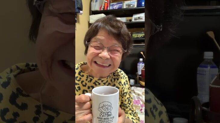 ９４歳ツムツムおばあちゃん朝のご挨拶👵ミーニャの若いエキスをもらい元気モリモリ💪💪💪ハッスルウーマンでぇース👵❤️❤️❤️